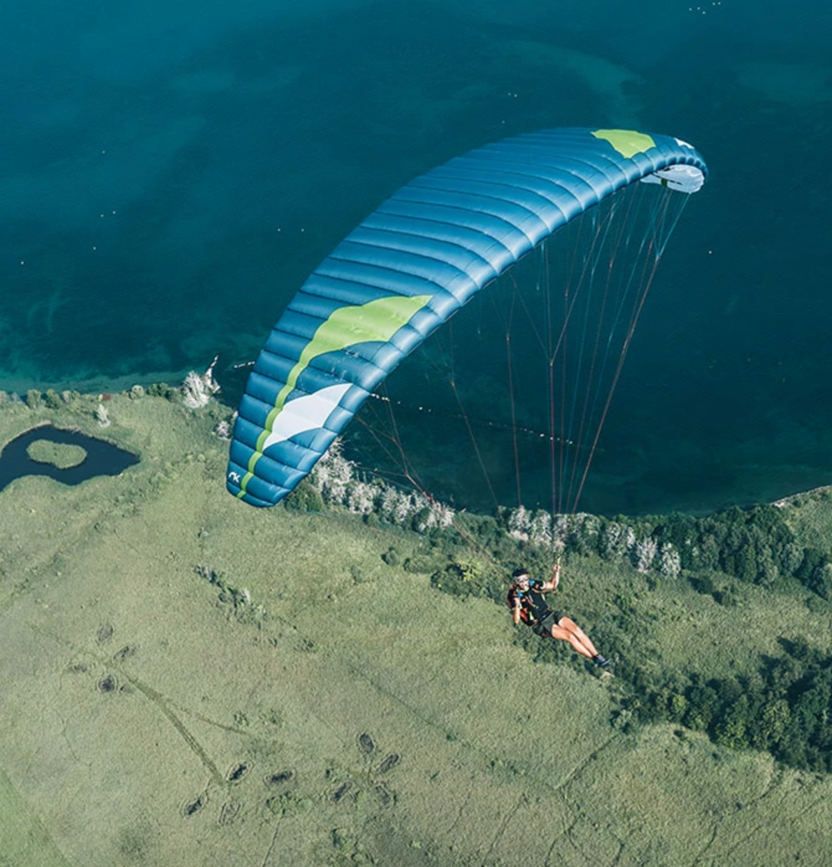 Niviuk Kode 2 P – Parapente Ultraléger de marche et vol 20 Ink - Démo