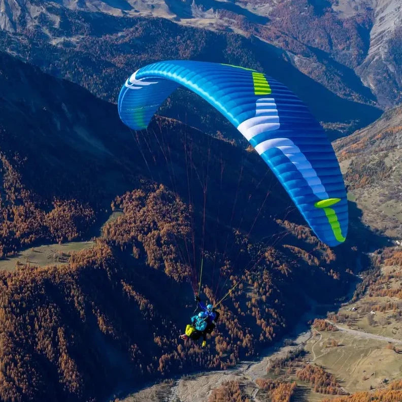 Tandem paragliders
