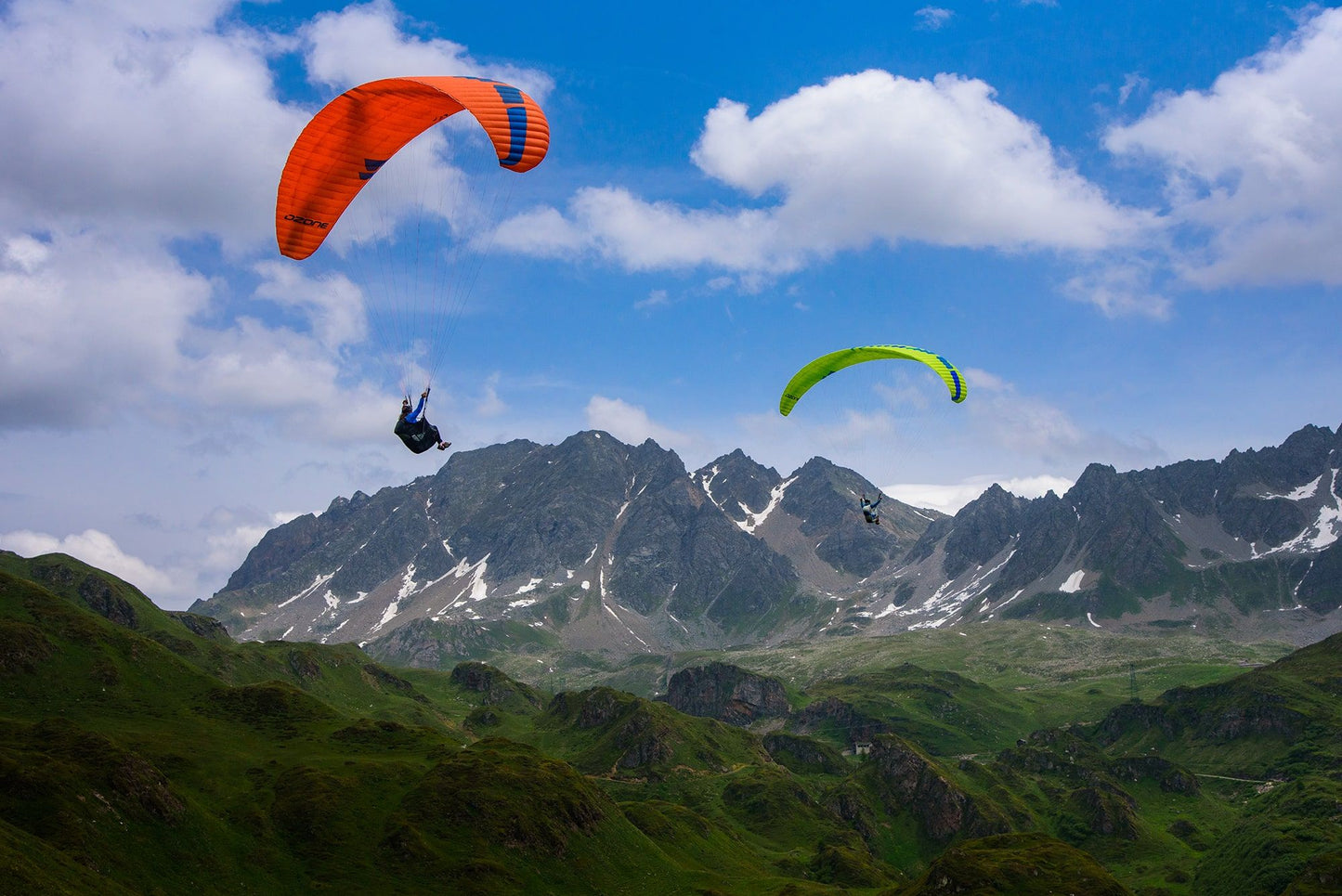 Ozone Buzz Z7 paraglider