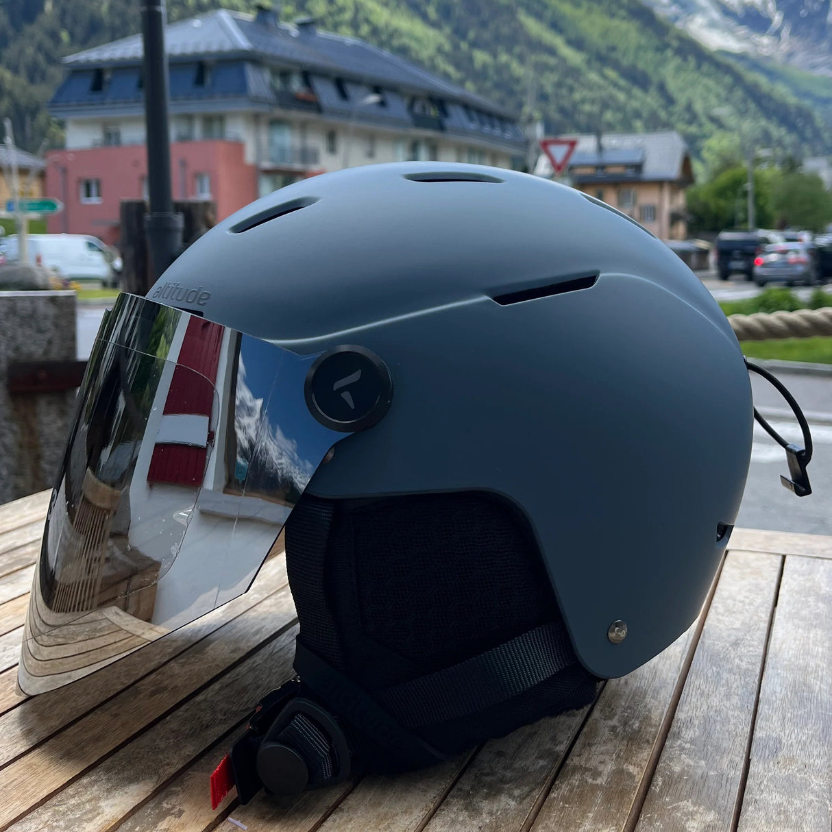 Altitude - Kazé - Casque parapente