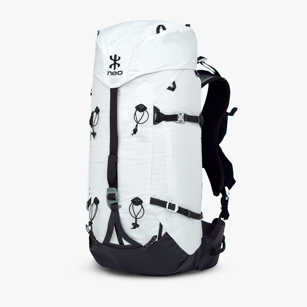 NEO Mountain 25L / 35L technical mountain backpack